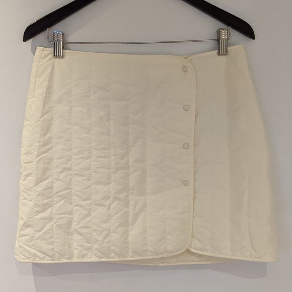 Zara Dresses & Skirts - Zara Quilted Snaps Mini Skirt Large Creamy White NWT